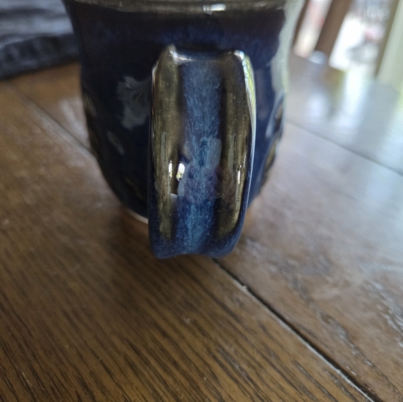 Studio Pottery Mug - Picture 4 of 8